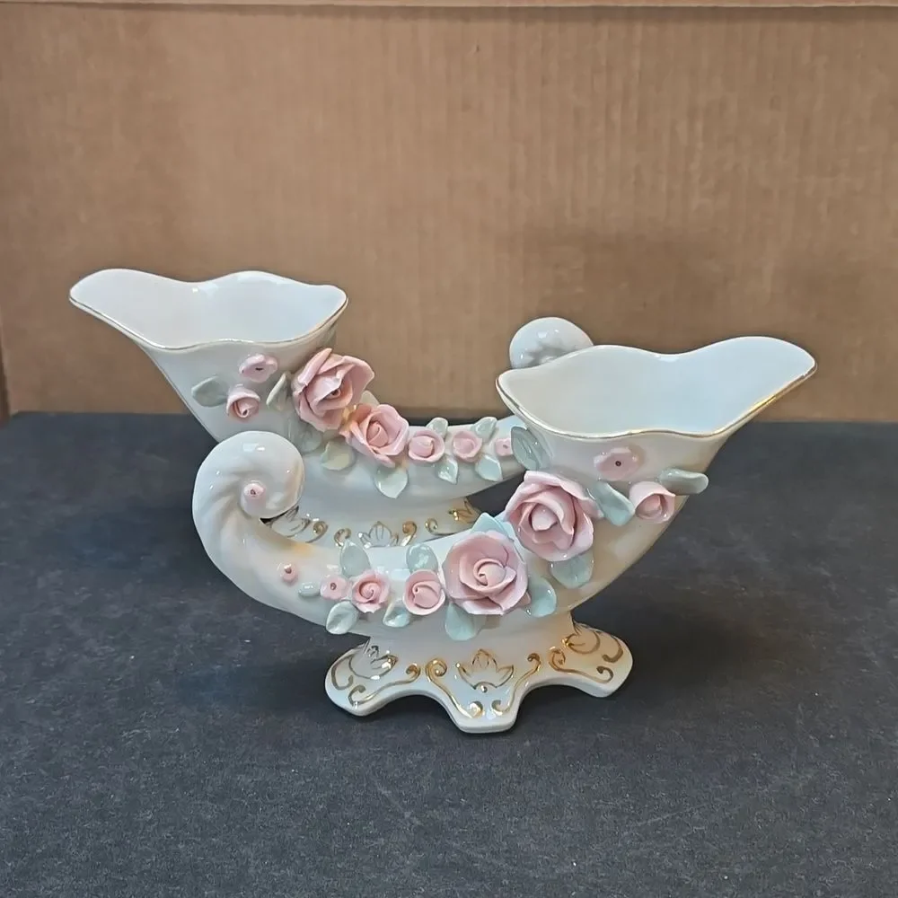 LEFTON HAND painted Cornucopias Pair of Horn Vase Japan